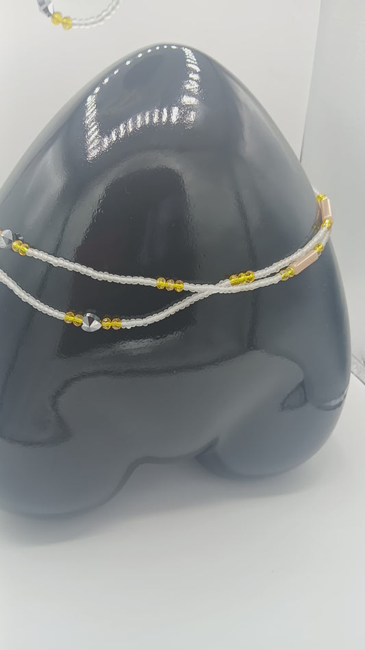 WB2303 body jewelry tie-on waist beads yellow & white. One size.Fits up to 3XL.