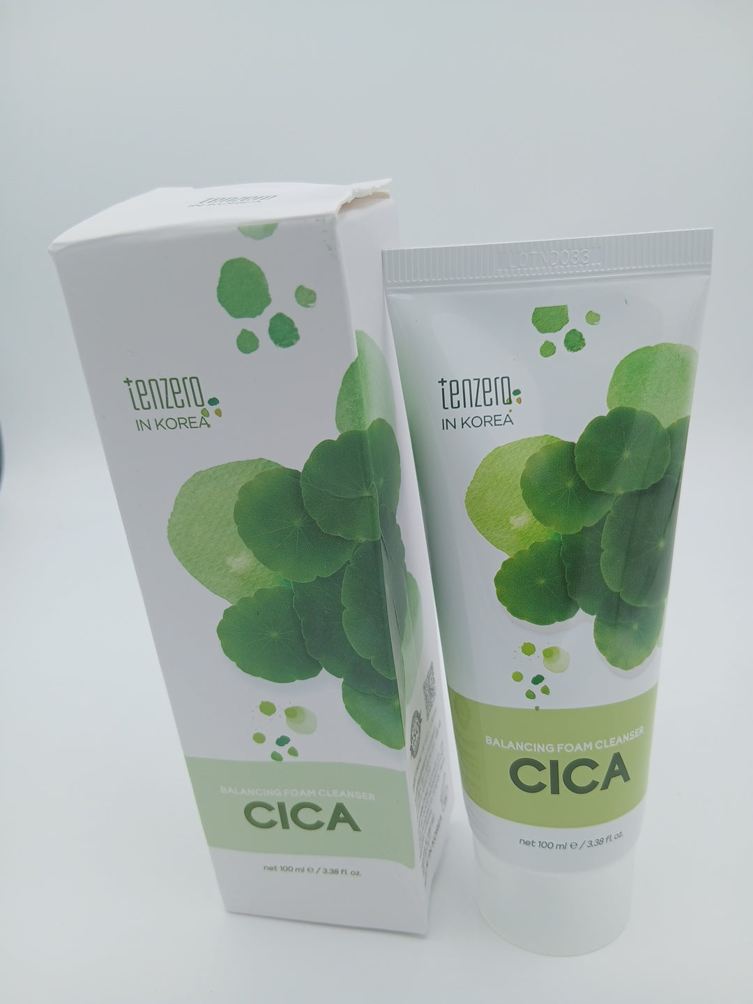 Adore:CICA Balancing Foam Cleanser 100ml