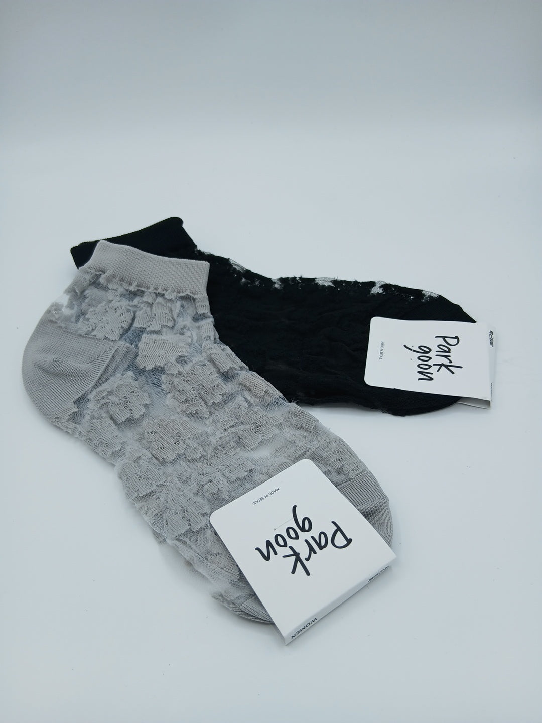 Chic floral lace design footie socks