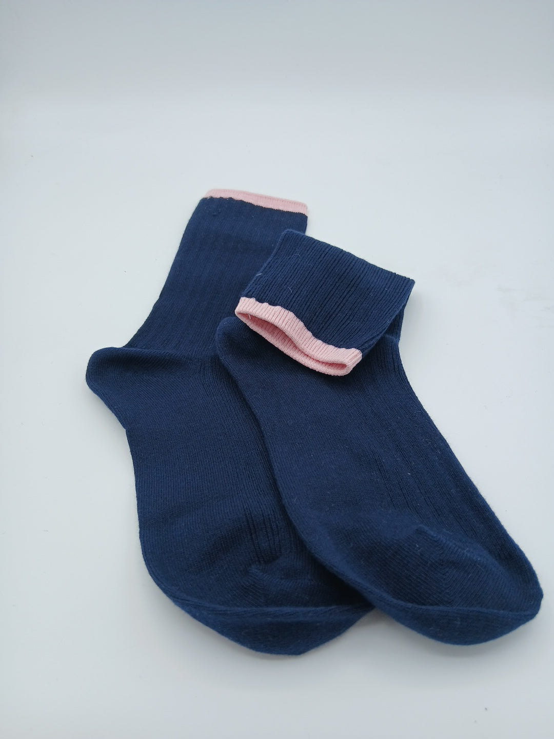 2x colored rim mid calf socks